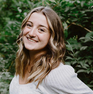 Meet your Posher, Abbey